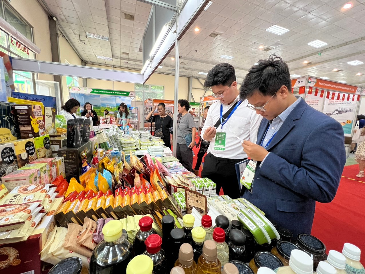 Retail sales of goods rise by 7 8 in ten months