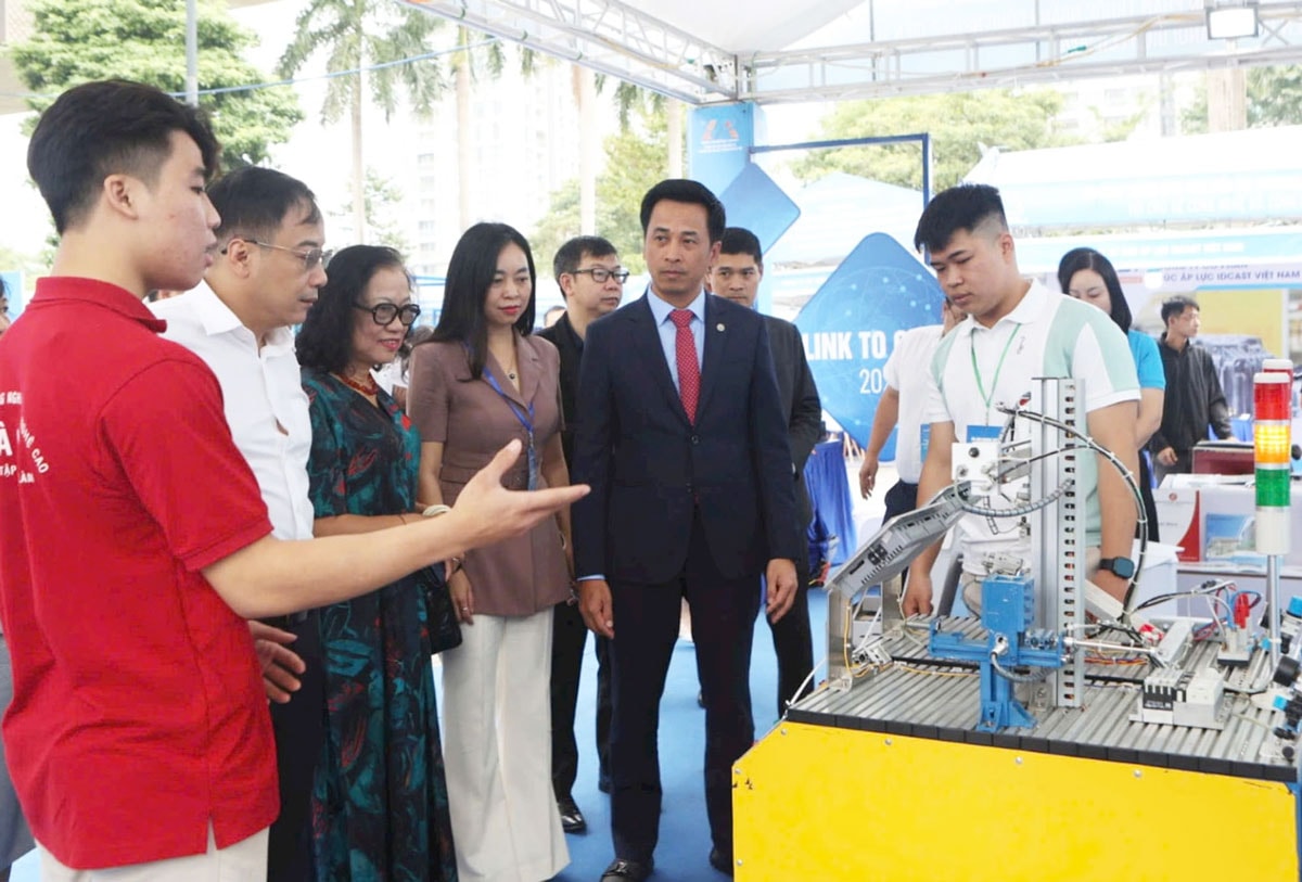 Hanoi promotes digital economy towards sustainable development