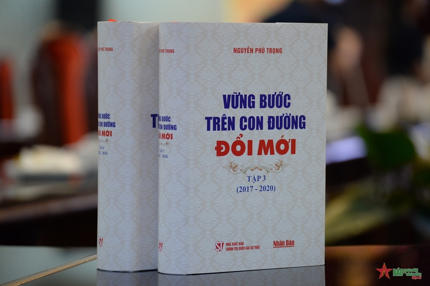 Introduction of volumes 3 and 4 of book series Steadfast on the Path of Renewal