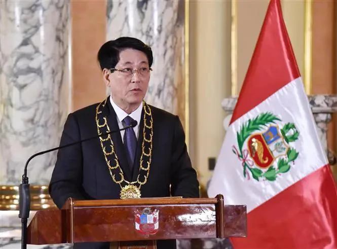 Vietnamese, Peruvian Presidents seek measures to deepen relations