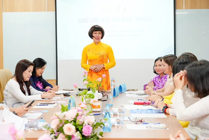 VWFE and HNEW strengthen connections