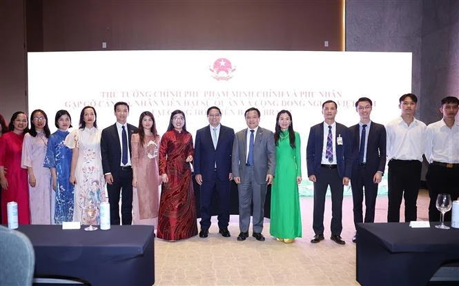 PM meets Vietnamese community in Brazil