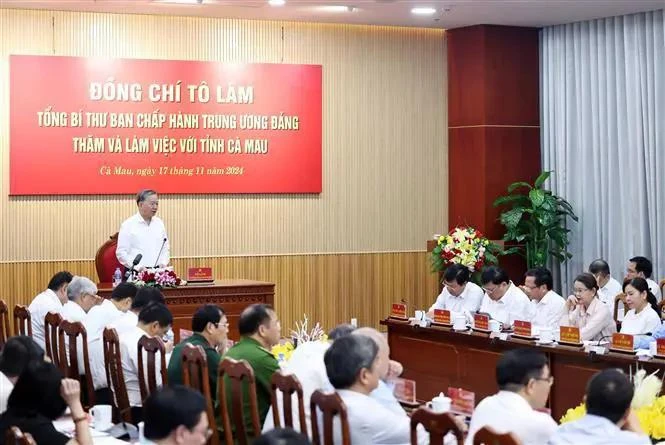 Party leader asks Ca Mau to remove obstacles to development