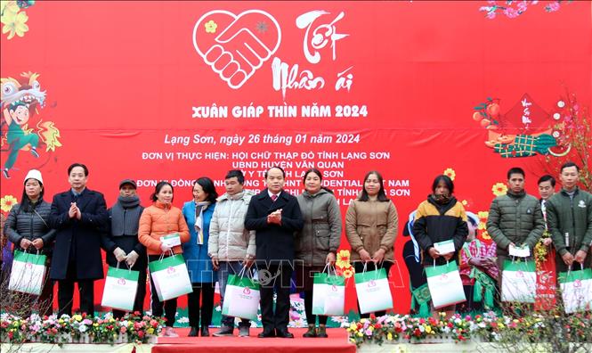 Humanitarian program spreads noble acts of kindness