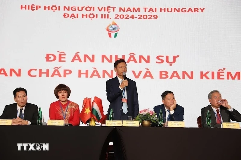 Overseas Vietnamese Association in Hungary organizes 3rd congress