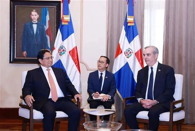 Vietnamese PM hold talks with President of Dominican Republic