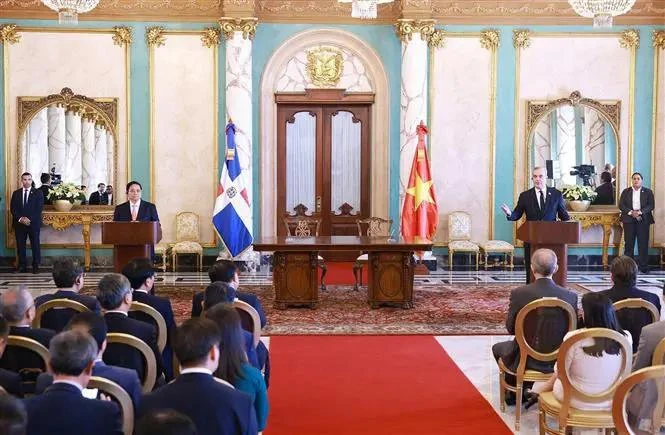Vietnamese PM, President of Dominican Republic chair joint press conference