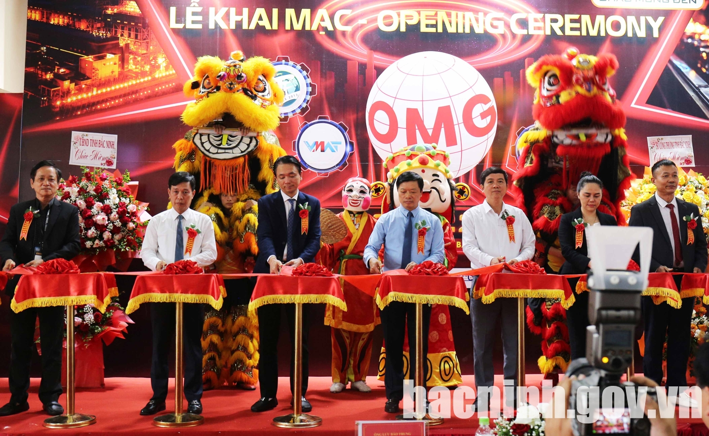 Over 600 booths attend Vietnam Industrial and Manufacturing Fair 2024