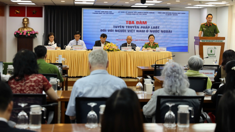 HCMC disseminates laws to overseas Vietnamese community