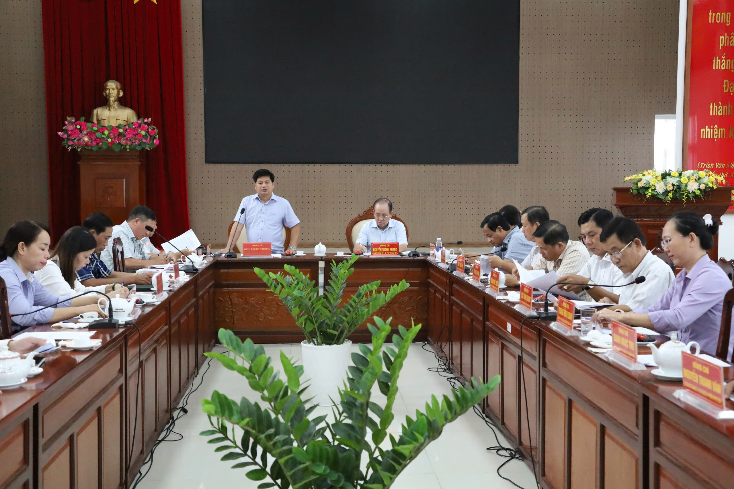 Good ways on studing and following Uncle Ho in Rach Gia city