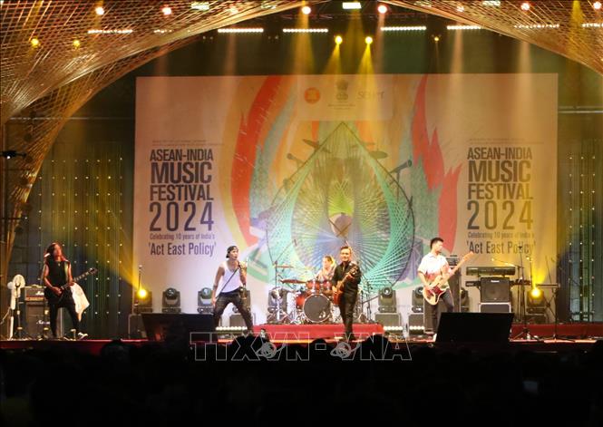 The band Buc Tuong energizes ASEAN-India Music Festival 2024