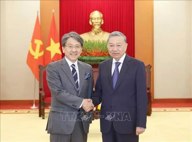 Party chief receives leader of Japan Bank for International Cooperation