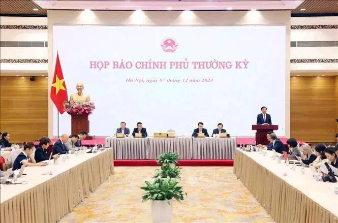 Policy for redundant officials, public servants in apparatus streamlining considered carefully