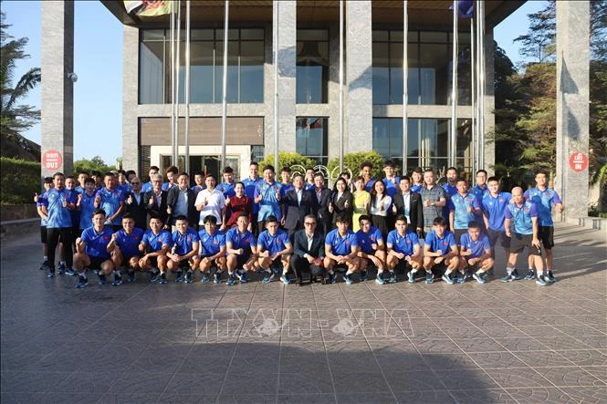 Vietnamese Ambassador encourages Vietnamese national football team
