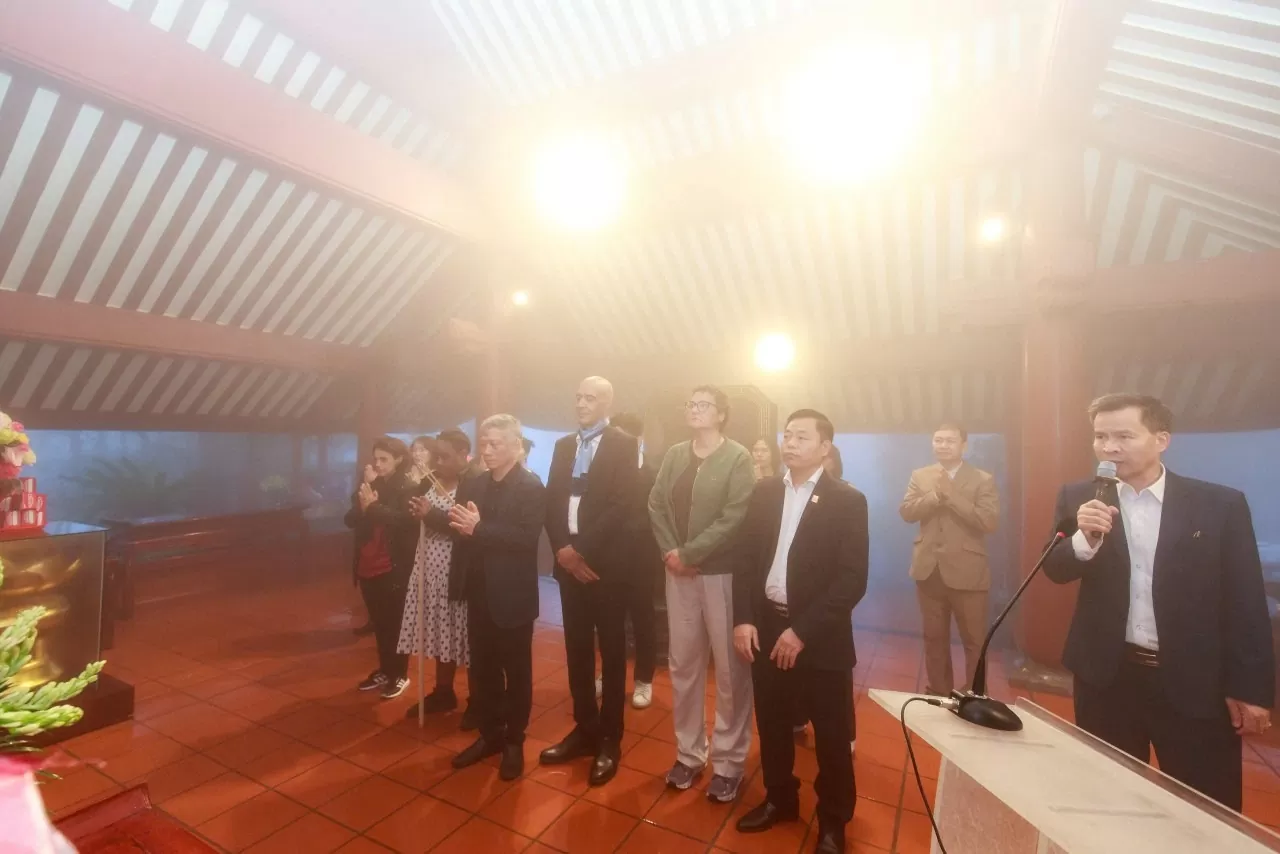 African Ambassadors visit Ho Chi Minh Temple in Ba Vi district