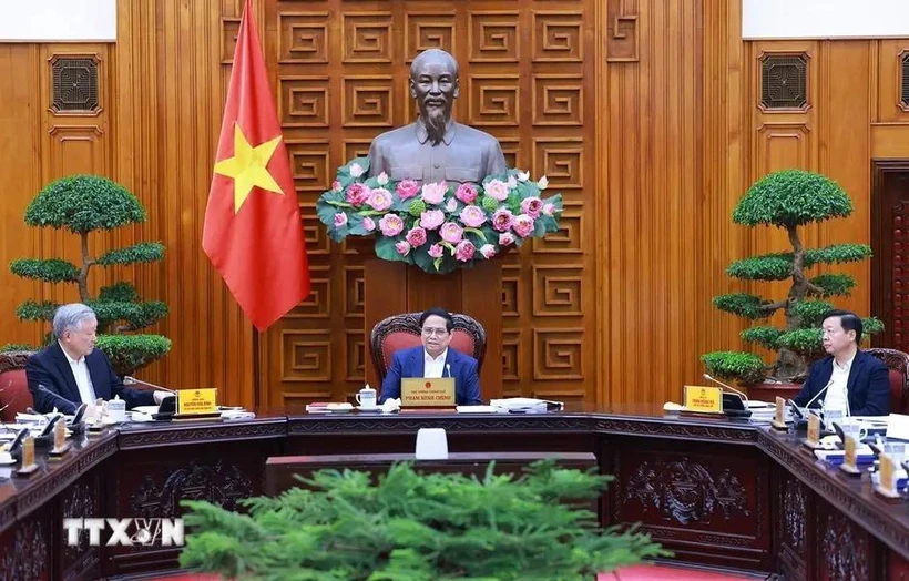 PM urges combating group interest during apparatus restructuring