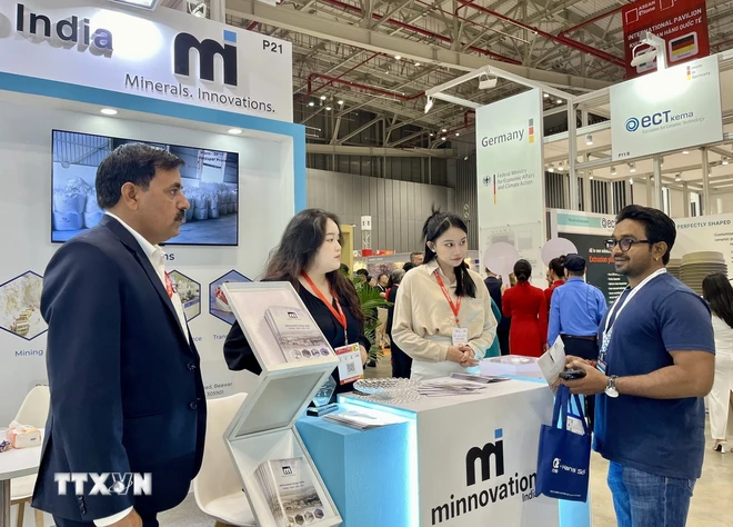 International ceramics and stone exhibition opens in HCM City