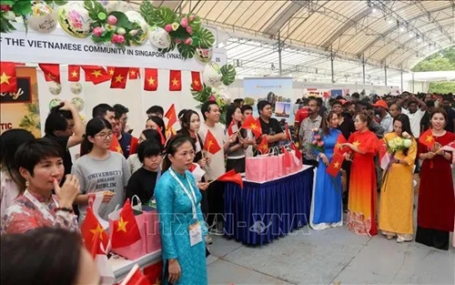 Vietnamese join Singapore’s International Migrants Day Celebration