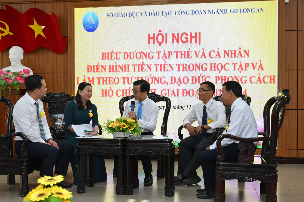 Long An’s Education and Training sector honors 56 typical followers of Uncle Ho