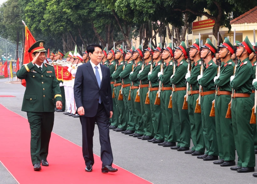 State President visits Army Corps 12 stationed in Ninh Binh