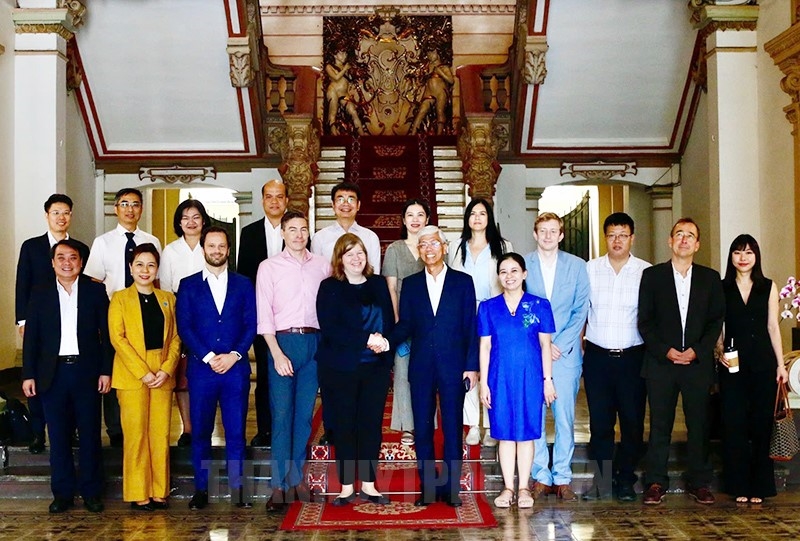 Ho Chi Minh City cooperates with Switzerland in green economy and sustainable development