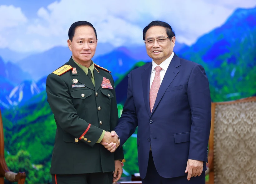 Defence cooperation – key pillar in Vietnam-Laos ties PM