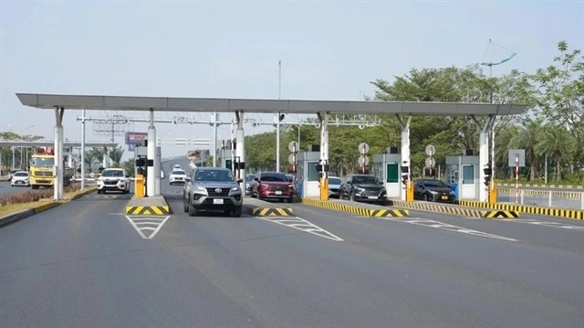 Noi Bai Int l Airport implements non-stop toll collection