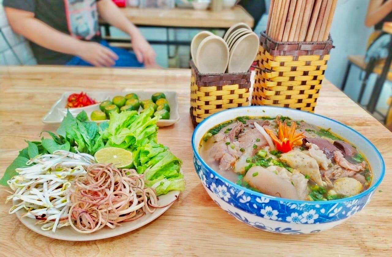 Two cities of Vietnam among 50 best food cities by TasteAtlas