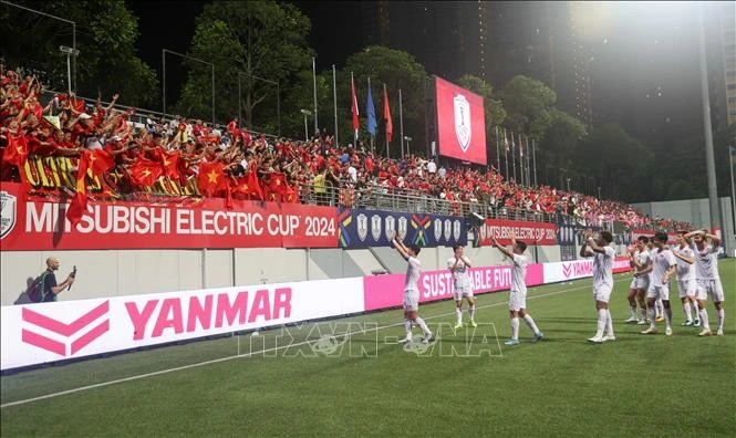 Vietnam beats Singapore 2-0 in first leg of ASEAN Cup semifinal
