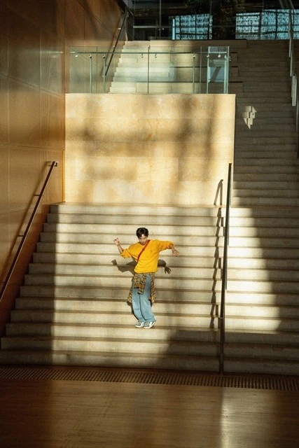 Singapore partners with Vietnamese singer for tourism campaign