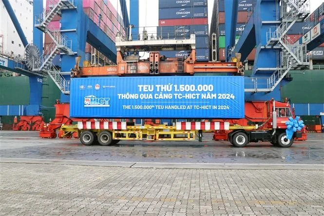 Tan Cang Hai Phong receives 1 5 millionth TEU in 2024