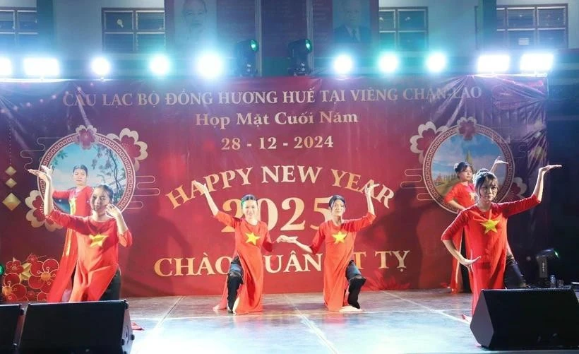 Vietnamese community in Laos marks year s end with Vientiane gathering