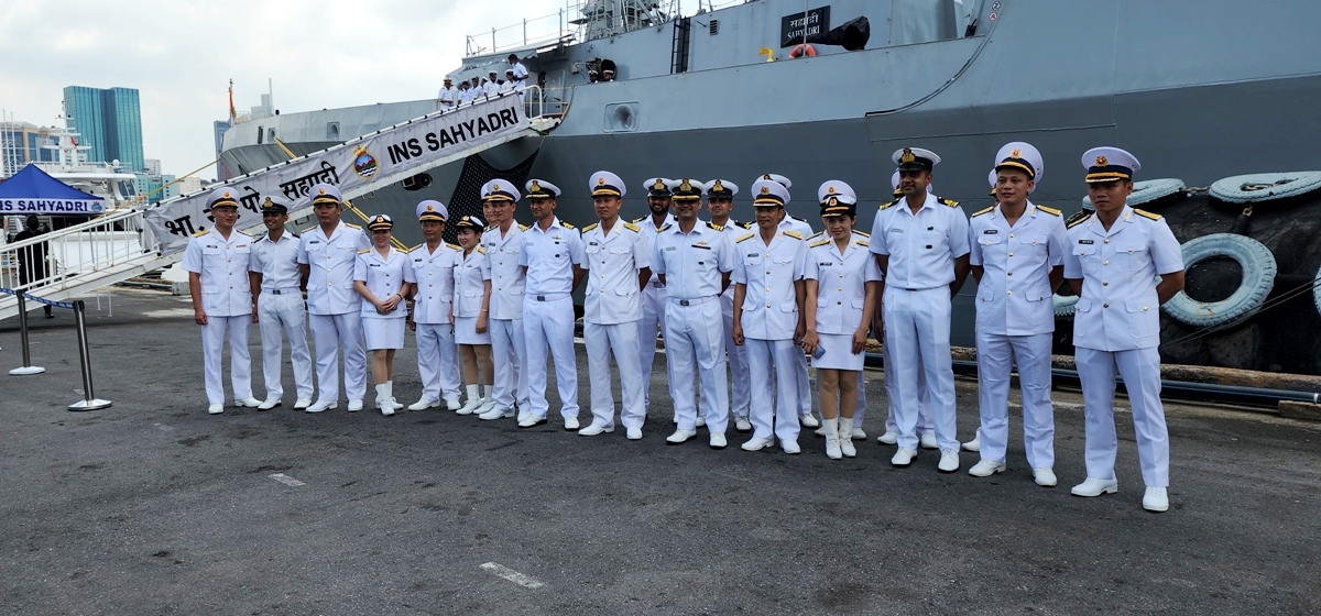 Deux navires de la Marine indienne en visite d’amitié à HCM-Ville