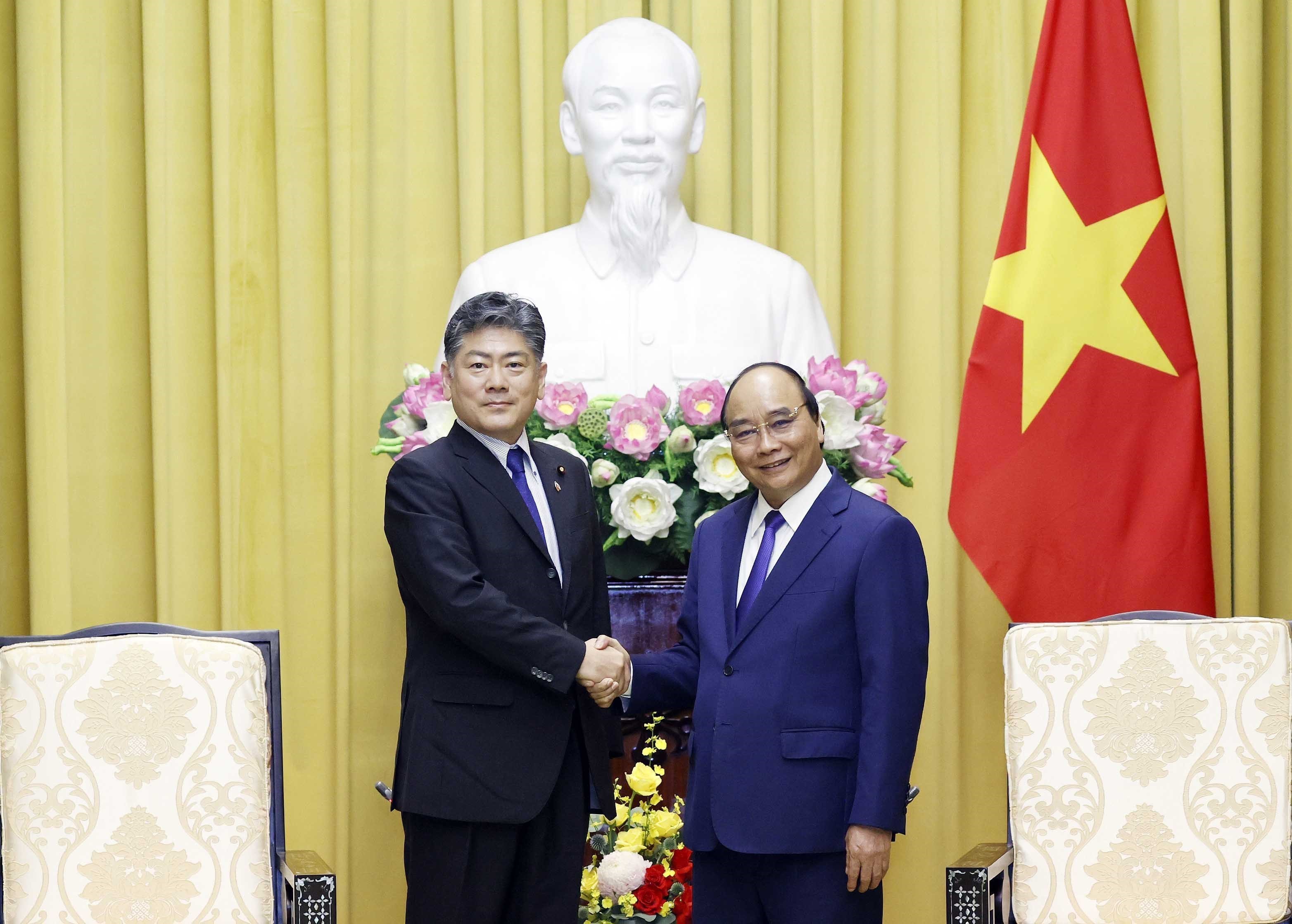 Le président Nguyen Xuan Phuc reçoit le consul d’honneur du Vietnam en Suisse