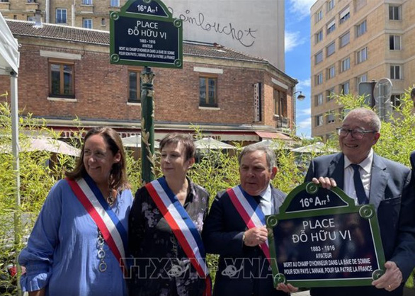 Une place à Paris porte désormais le nom d un Vietnamien