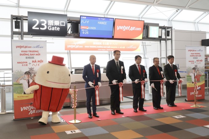 Fukuoka et Nagoya Japon accueillent chaleureusement les passagers à bord de Vietjet