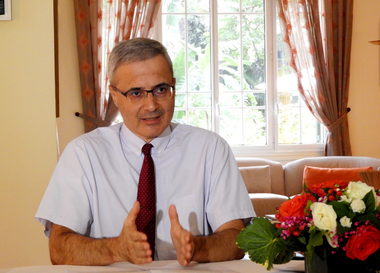 La France continuera d accompagner le Vietnam dans son développement futur