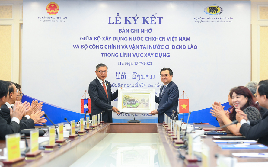 Vietnam et Laos renforcent la coopération dans la construction