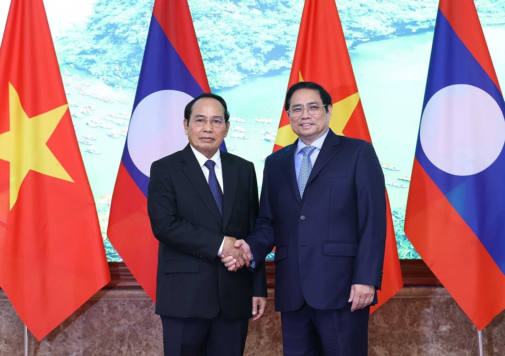 Vietnam et Laos promevent la coopération multiforme