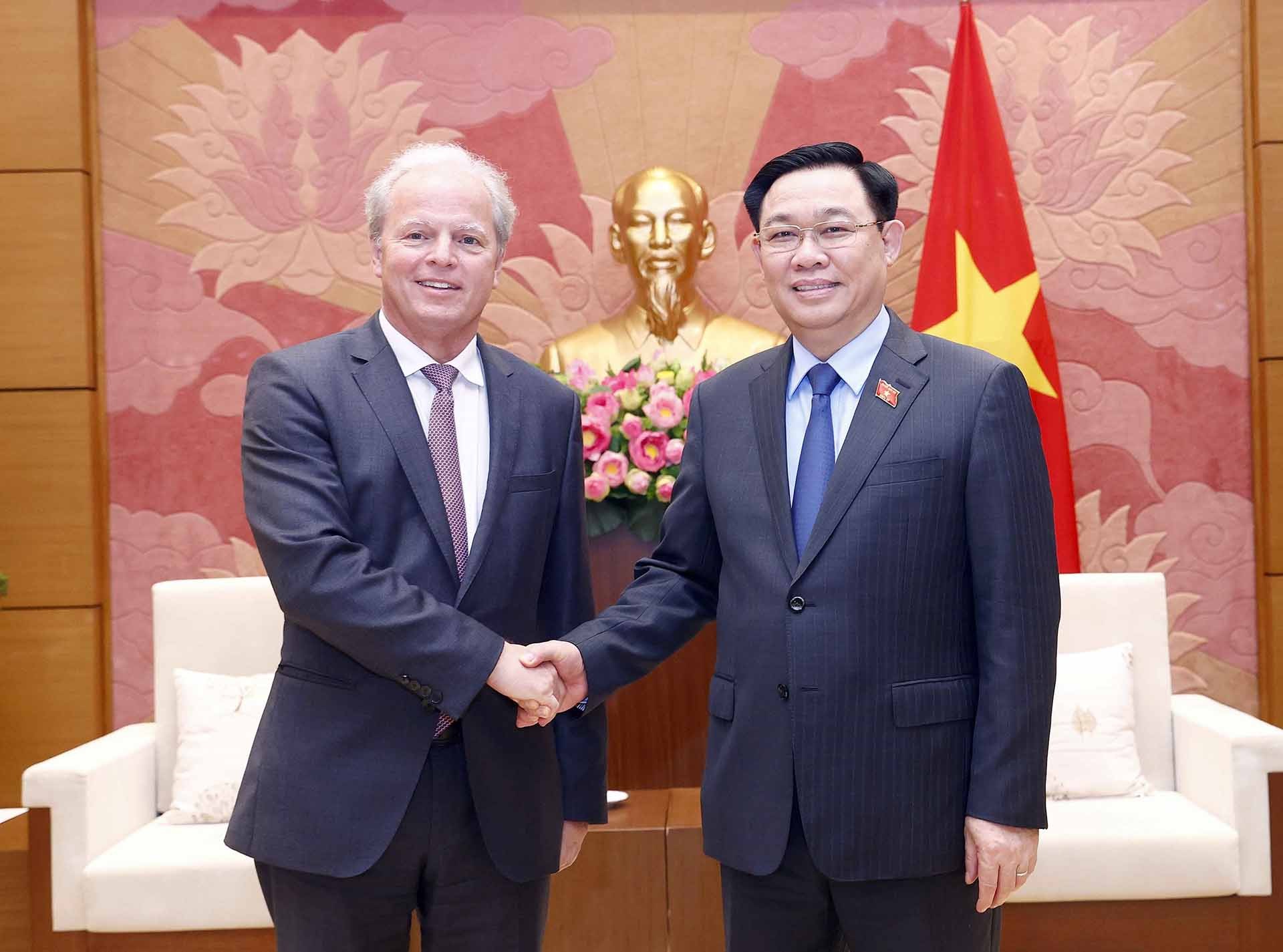 Le président de l’AN reçoit le directeur général des opérations de la BM