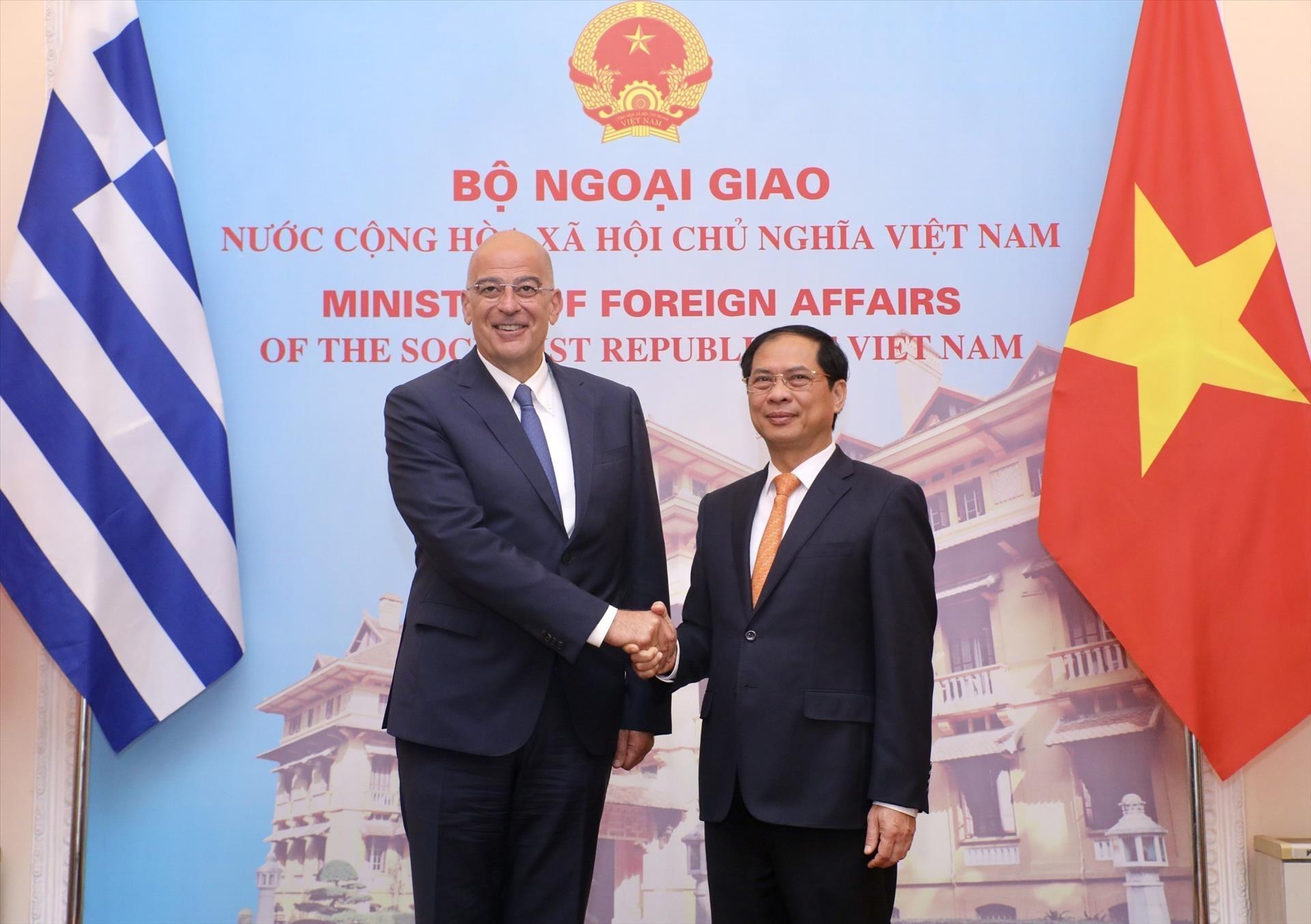 Vietnam-Grèce entretien entre les deux ministres des AE