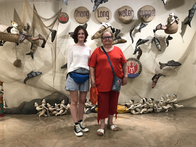 Une professeure russe  mon rêve de voir un spectacle de marionnettes sur l eau s est réalisé