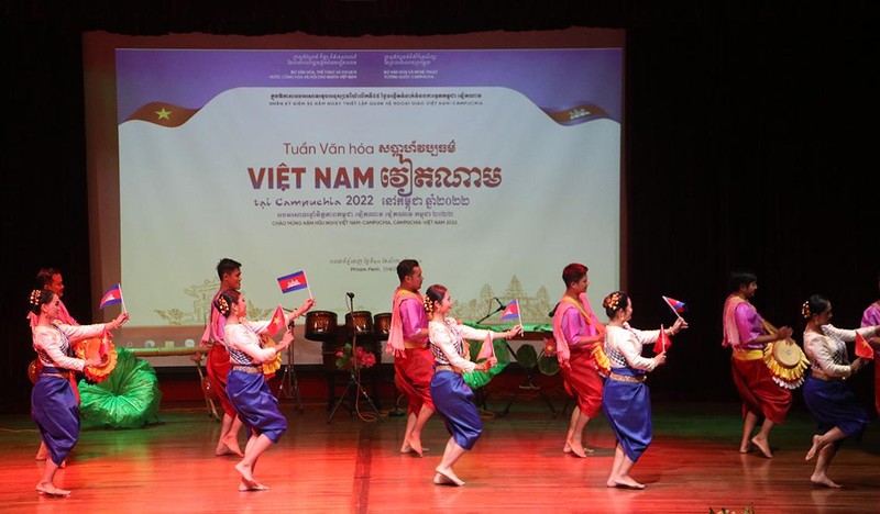 Ouverture de la Semaine de la culture vietnamienne au Cambodge