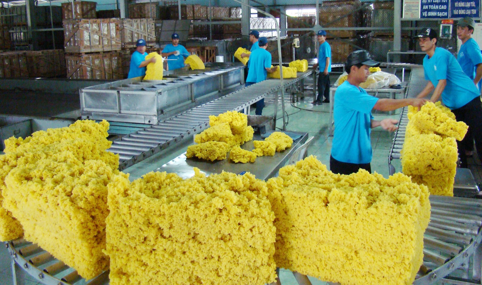 7 mois les exportations de caoutchouc franchissent le cap des 1,68 milliards d’USD