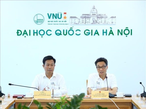 Le vice-PM Vu Duc Dam exige d’accélérer les travaux du campus universitaire à Hoa Lac