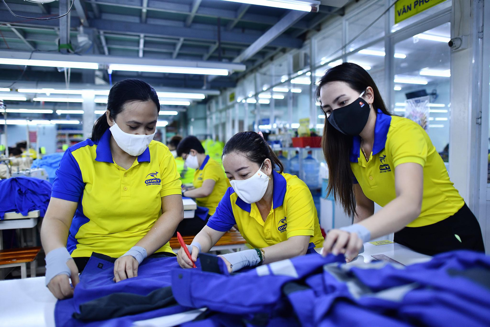 Janvier - 15 août Plus de 24 milliards USD d exportations textiles