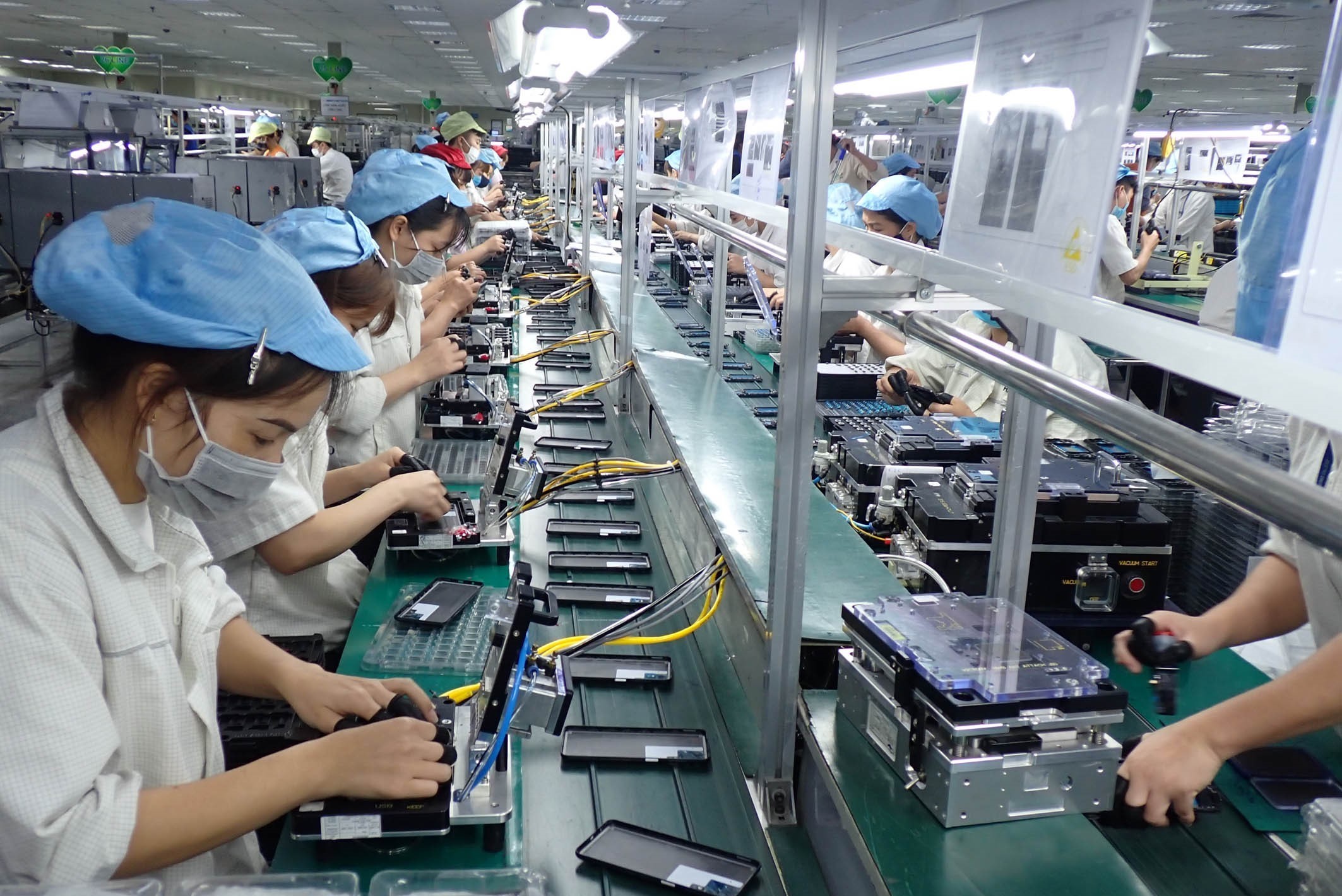 Près de 16,8 milliards d investissements étrangers injectés au Vietnam en huit mois