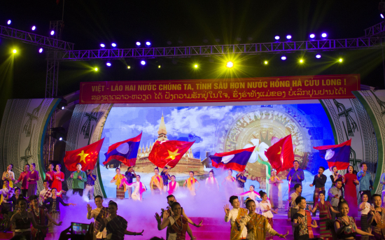 Vietnam-Laos resserrer les liens d’amitié dans les zones frontalières