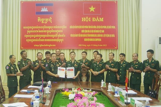 Les provinces vietnamiennes et cambodgiennes renforcent les liens pour préserver la sécurité des frontières