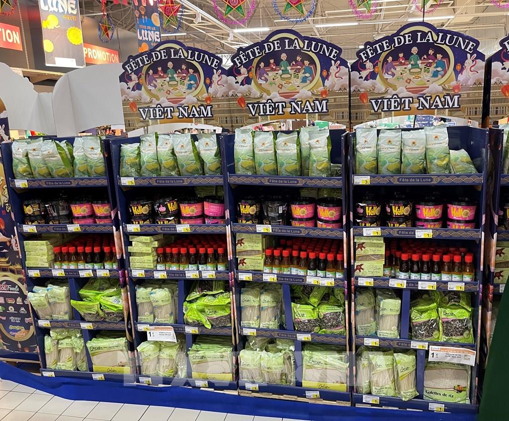 Une marque du riz vietnamien présentée au supermarché E Leclerc en France